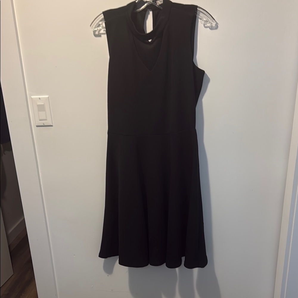 Ricki’s Elegant Black Sleeveless Dress